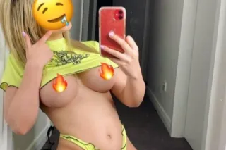 🩷🍓I’m a new girl in the area💦a... - Image 3