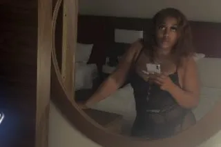 💜here 2 nights💜🍫Coco is back!!... - Image 1