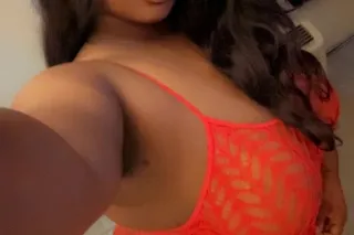 Curvy Freak Hoe 💦🍫 pound me ti... - Image 4